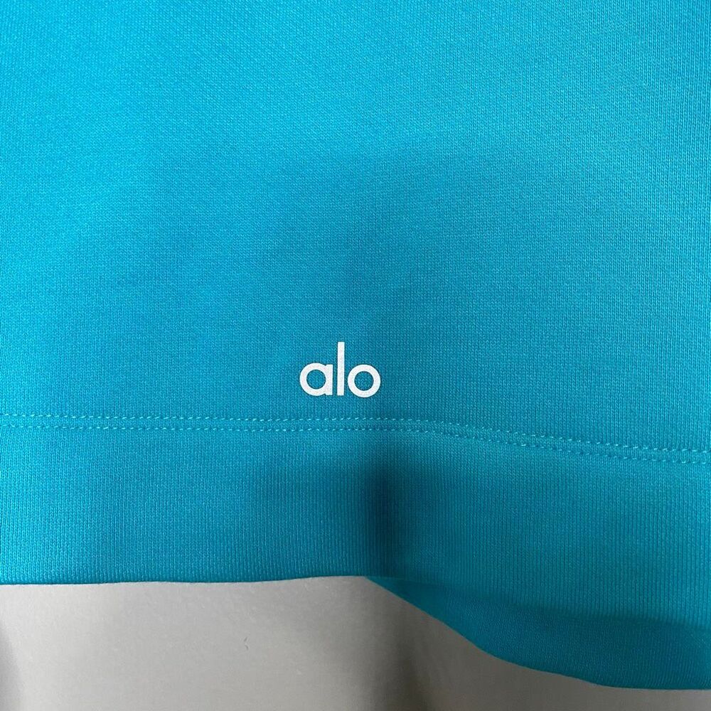 Alo Yoga Bae Hoodie in Bright Aqua - Medium - Picture 4 of 6